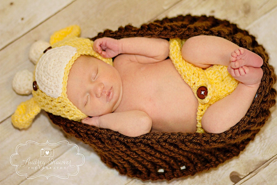 Georgy Giraffe Beanie & Diaper Cover -- Newborn Photo Prop Set -- Custom Made to Order