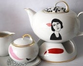 Unique tea set with lady Madeleine