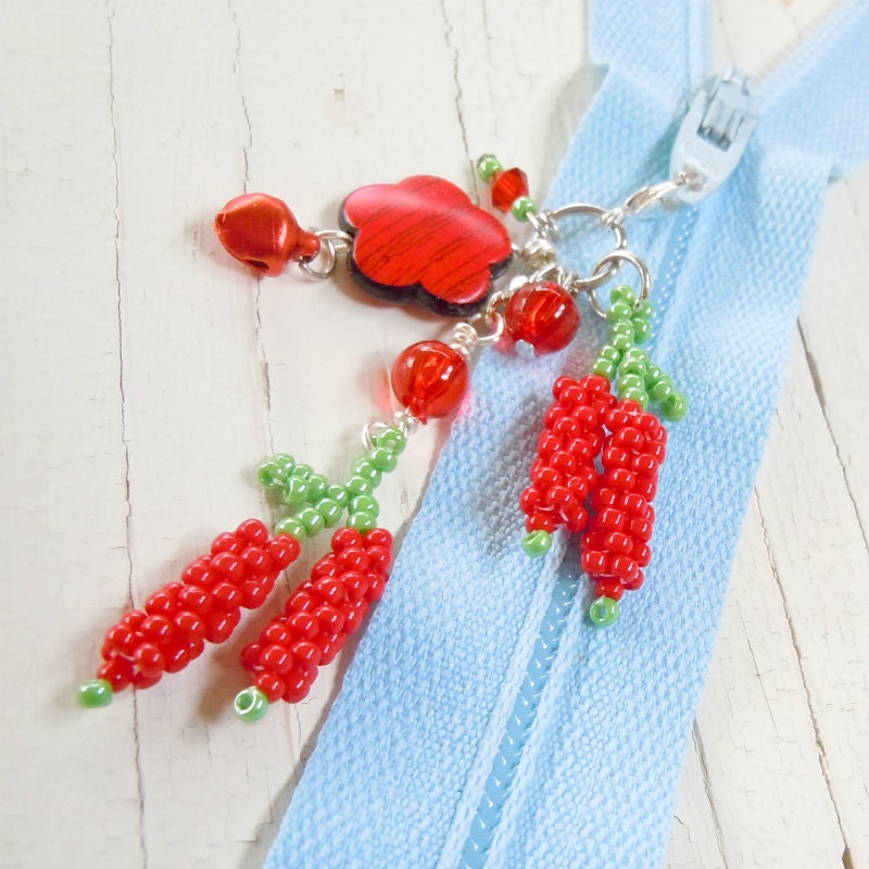 Red Chili Pepper, Beaded Zipper Pull / Charm, Seed Bead Accessory