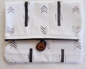 Black arrows cotton twill foldover bag