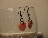 The heart of rock n' roll earrings - dangle earrings with pink shell bead hearts