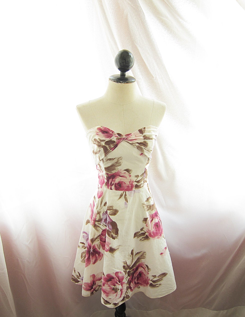 Summer White Alice in Wonderland Purple Pink Floral Marie Antoinette Country Whimsical Rockabilly Marilyn Monroe Skater Sweetheart Dress