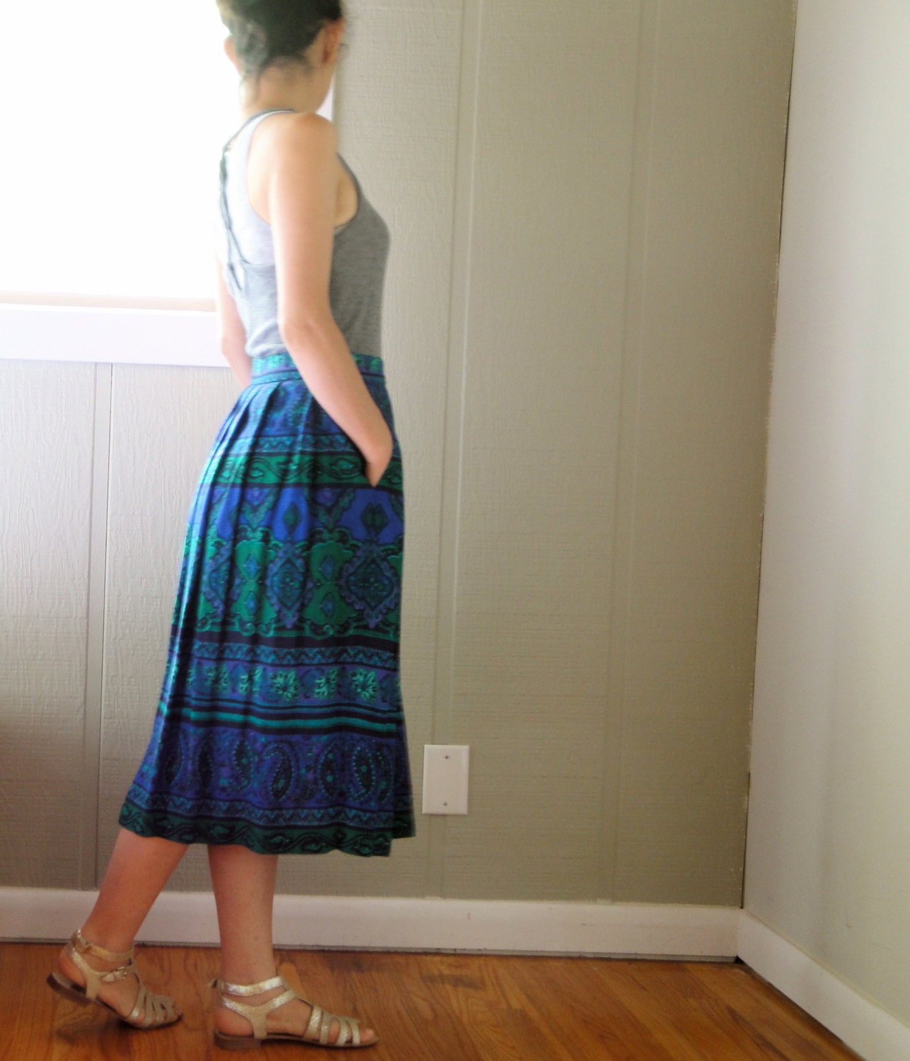 vintage women teal green purple blue paisley floral printed pleated high waisted midi knee calf long full maxi skirt (large)