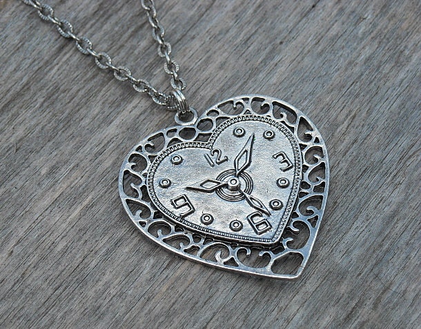 Steampunk Necklace, Clock Necklace, Heart Necklace, Steampunk Jewelry, Gothic Necklace, Gothic Jewelry, Victorian,