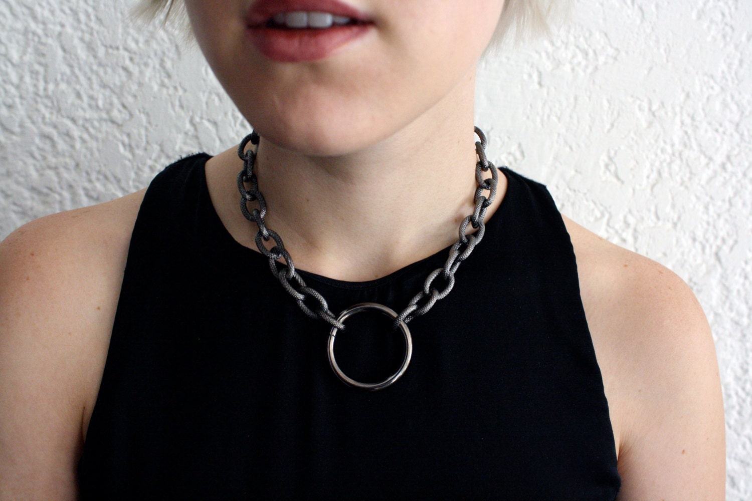 Heavy Circle Short Choker Gunmetal Necklace