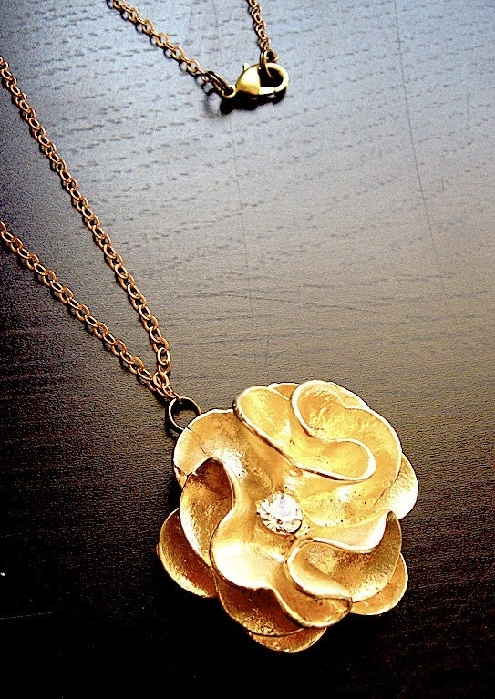 Gold Plated Rose Necklace - Vintage Style - Natural brass chain 26" long