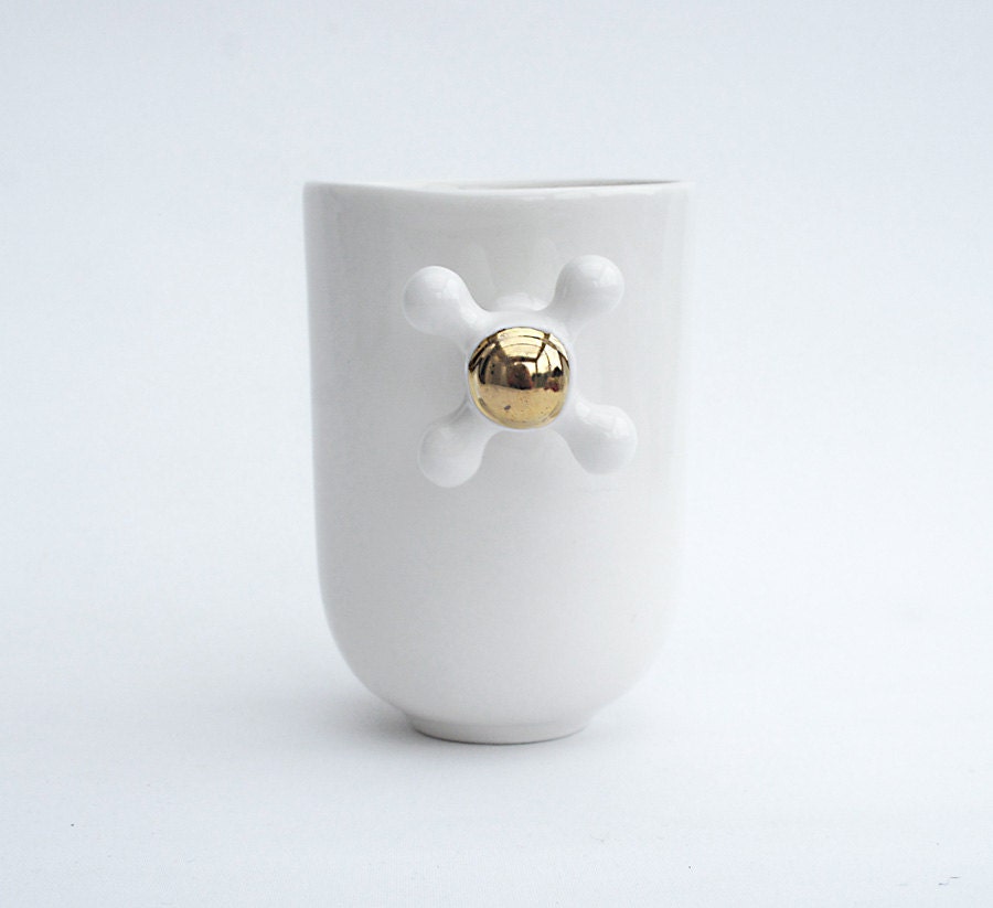 White Ceramic Mug with Faucet Handle Decorated with Real Gold