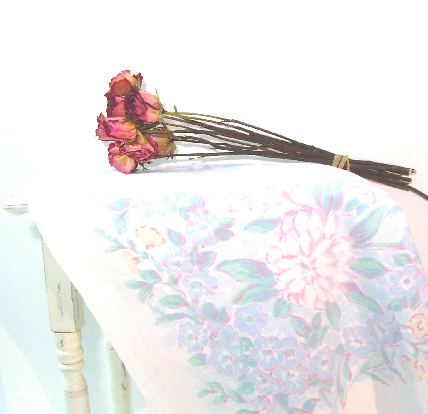 Vintage Table Linens 1950s Tablecloth Square Floral Pastels