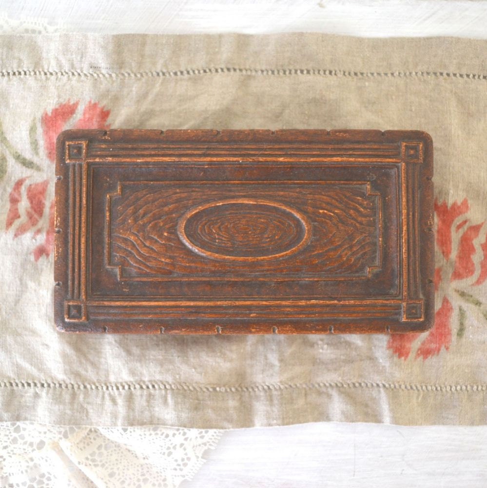 Carved Wood Jewelry Box. Vintage 1970s. Syroco Wood. Trinket Box. Keepsake Box.