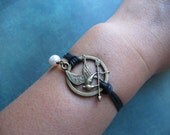 Peeta's Pearl - Katniss and Mockingjay - Hunger Games Inspired Jewelry - Antiqued Bronze Mockingjay and Freshwater Pearl Cord Bracelet
