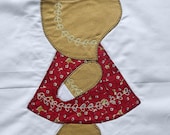 Beautiful Applique & Embroidered SUNBONNET SUE 12" Quilt Block Square No. 3