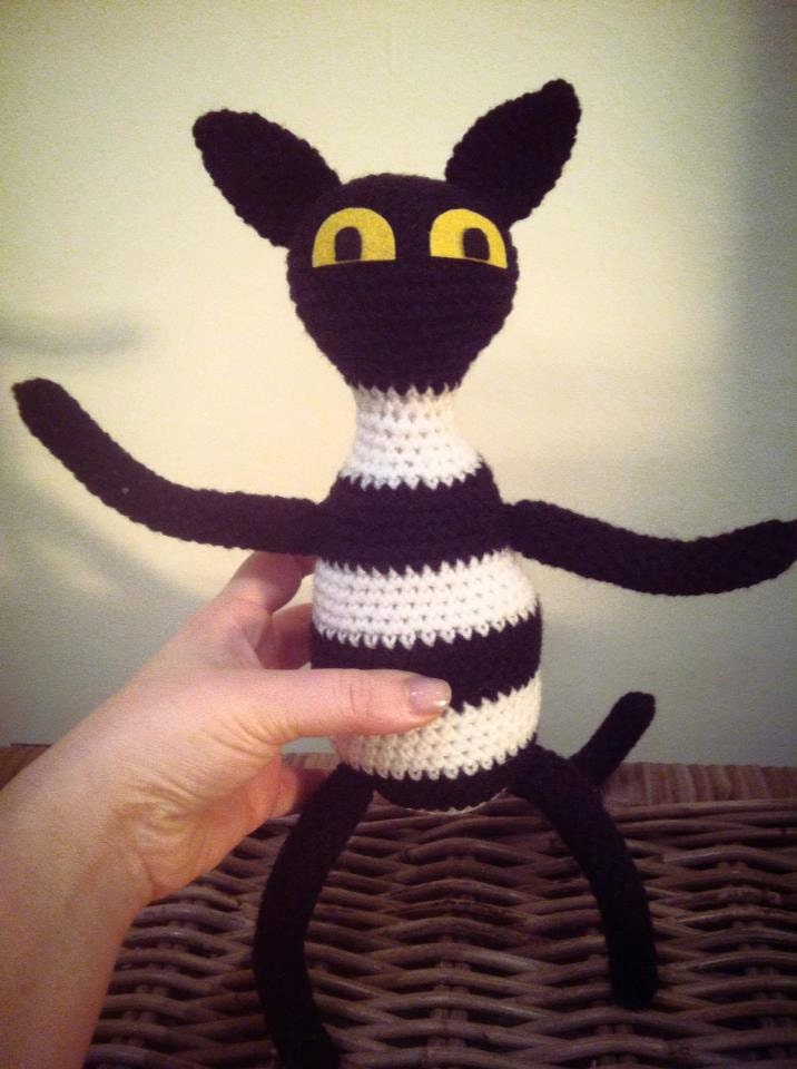 Mog the cat plush doll crochet amigurumi (inspired by Mog and Meg cartoon) retro