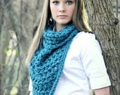 Triangle Scarf, Crochet Cowl, Womens Accessories, Infinity Scarf, Neck Warmer