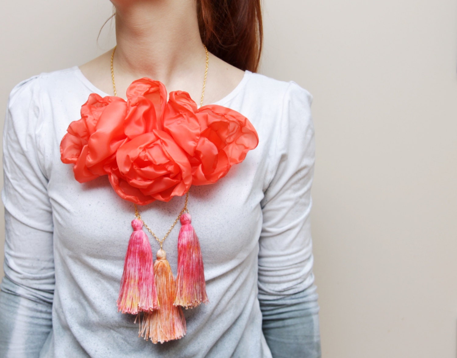 Passion - handmade flower necklace/ mur Mur
