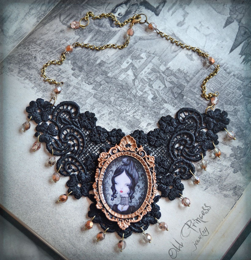 HENRIETTE Ooak Bohemian Romantic Short Victorian Lace Cameo Necklace, Wearable Art
