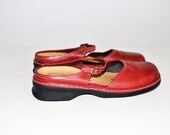 Vintage Thom McAn Mary Jane Slides Wine Red