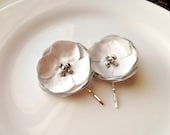 Light Silver Fabric Flower Bobby Pins, Grey Flowers, Bridal Hair Clips, Womens Girls Wedding Accessories, White Platinum Gray Satin