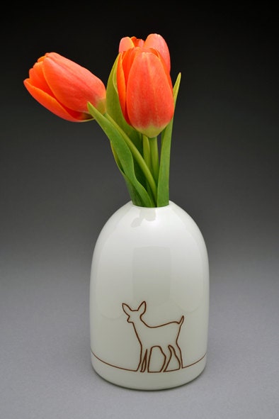 modern vase (deer)