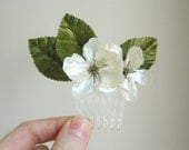 Fae Wood 'Freya' Mini Flower Comb - Ivory Bride Bridesmaid Rustic Woodland Wedding