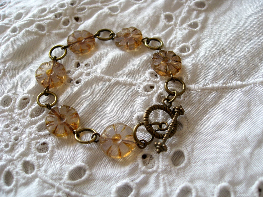 Bohemian Bridal Glass Beaded Bracelet "Daisy Wreath", Pale Amethyst Rose Pink Blush, Spring Fashion, Mothers Day Gift
