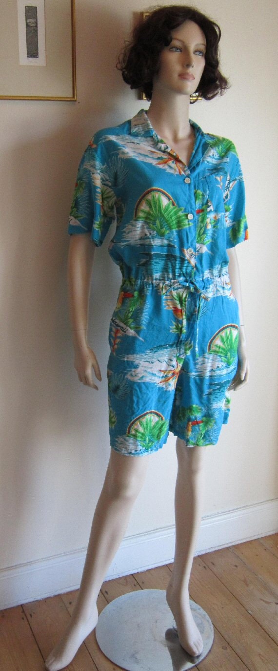 70s DVF rayon playsuit romper, Hawaii print, vintage size10 Bust 38"