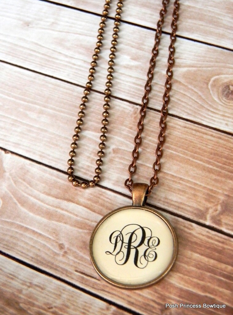 Monogrammed bridesmaids pendant Monogrammed bridesmaids pendant