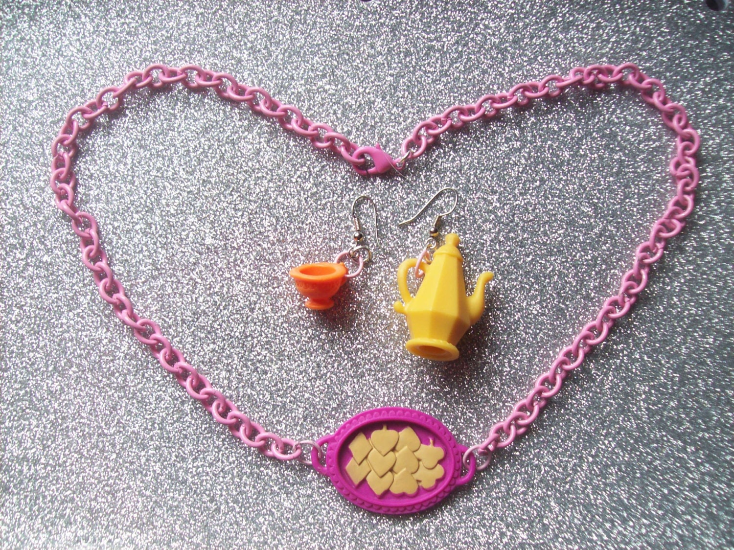 Mad Tea Party - Set of Earrings and Necklace