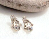Vintage Mid Century 1950s Elegant Rhinestone Dangles Screw Backing