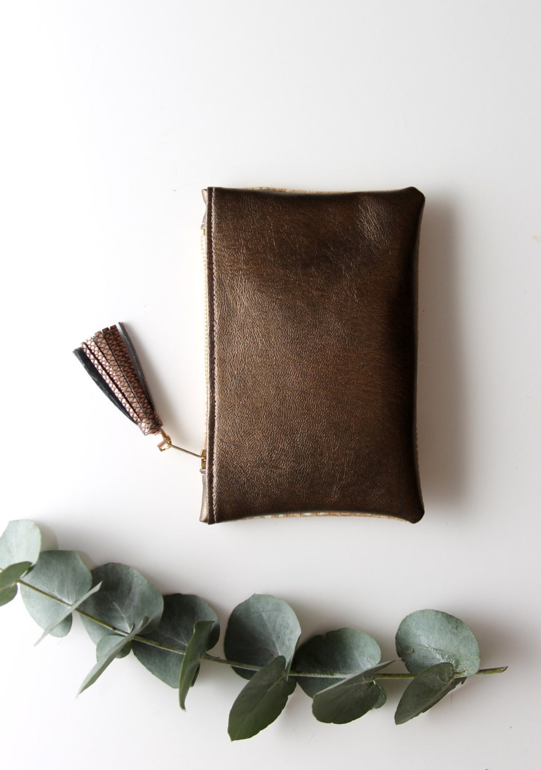 LIZARD/ Bronze & Reptile pouch