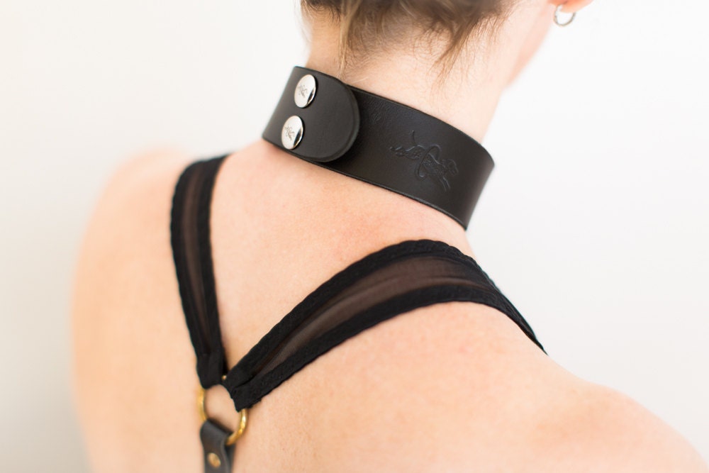 Leather Bondage Collar - Black Latigo - Steel Lead Ring with Spotted Motif & Ebony Shadow - Nickel Fasteners