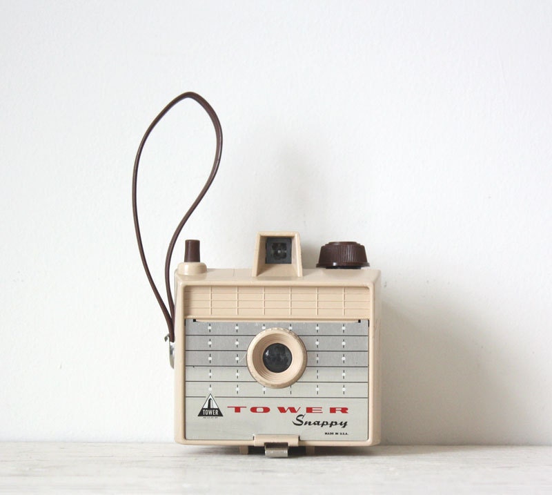 Vintage Tan Tower Snappy RARE 1950s WORKING Camera