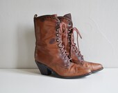 Vtg 70s brown leather WESTERN Victorian style ankle boots // embroidered lace up chunky high heel GRANNY boots us size 9