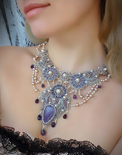 Fleur - Necklace with amethyst and freshwater pearls. Necklace Bead Embroidery Art