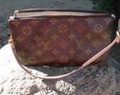 AutHeNtIc LOUIS VUITTON/ HanD BAg/PuRsE/Leather In Great ConditiOn