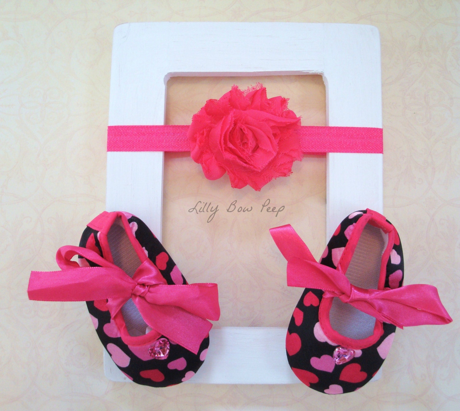 15% OFF-Pink Black White Heart Baby Shoes with Matching Shabby Flower Headband-Baby Booties-Infant-Newborn-Girl Shoe SET-Crib Shoes-Slippers