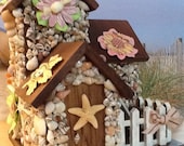 Seashell Coastal Cottage - Beach Hut - Multi Color