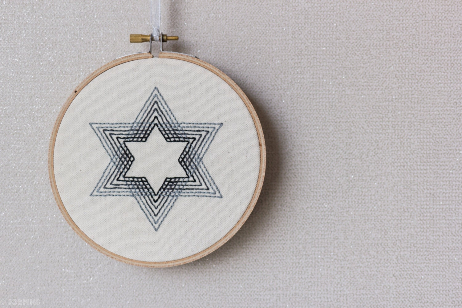Geometric Star - 5" embroidery hoop - Monochrome black grey