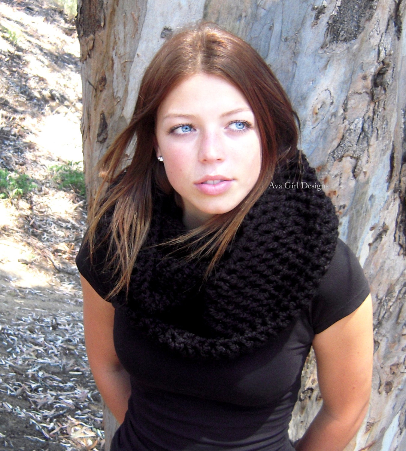 Black chunky cowl infinity scarf scoodie