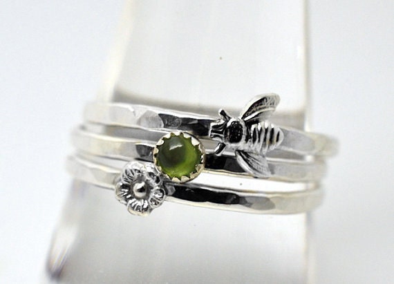 Peridot Ring, Silver Bee Ring, Silver Flower Ring, Stacking Rings, Green Gemstone Ring