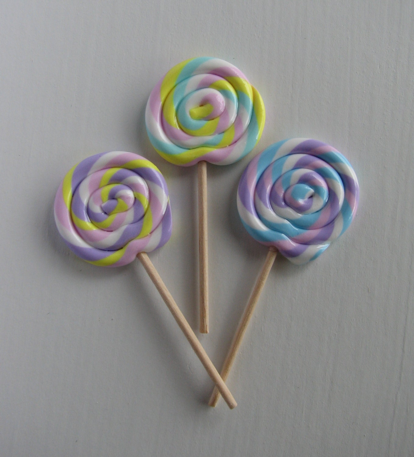 American Girl/18" Doll sized food - 3 Swirly Lollipops - Pastel Combo