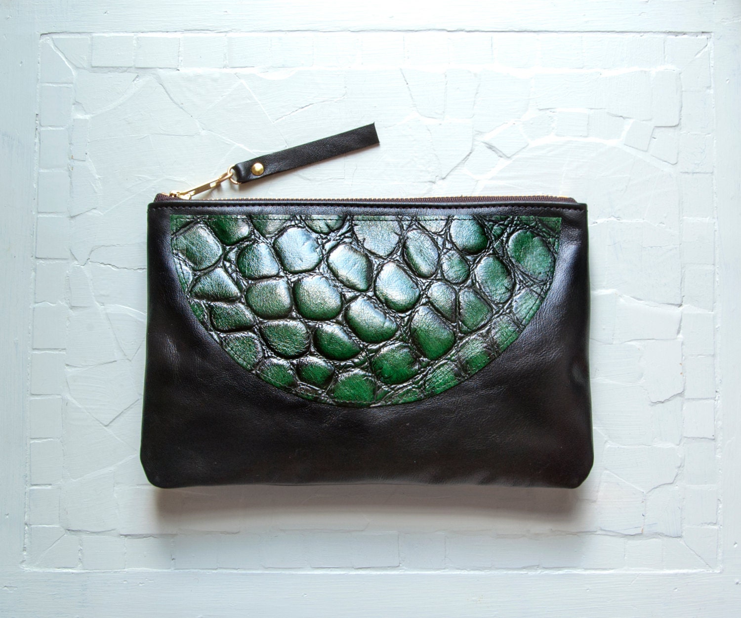 EMERALD Green and Black Leather Clutch. Leather Green Emerald Clutch Gator Black.