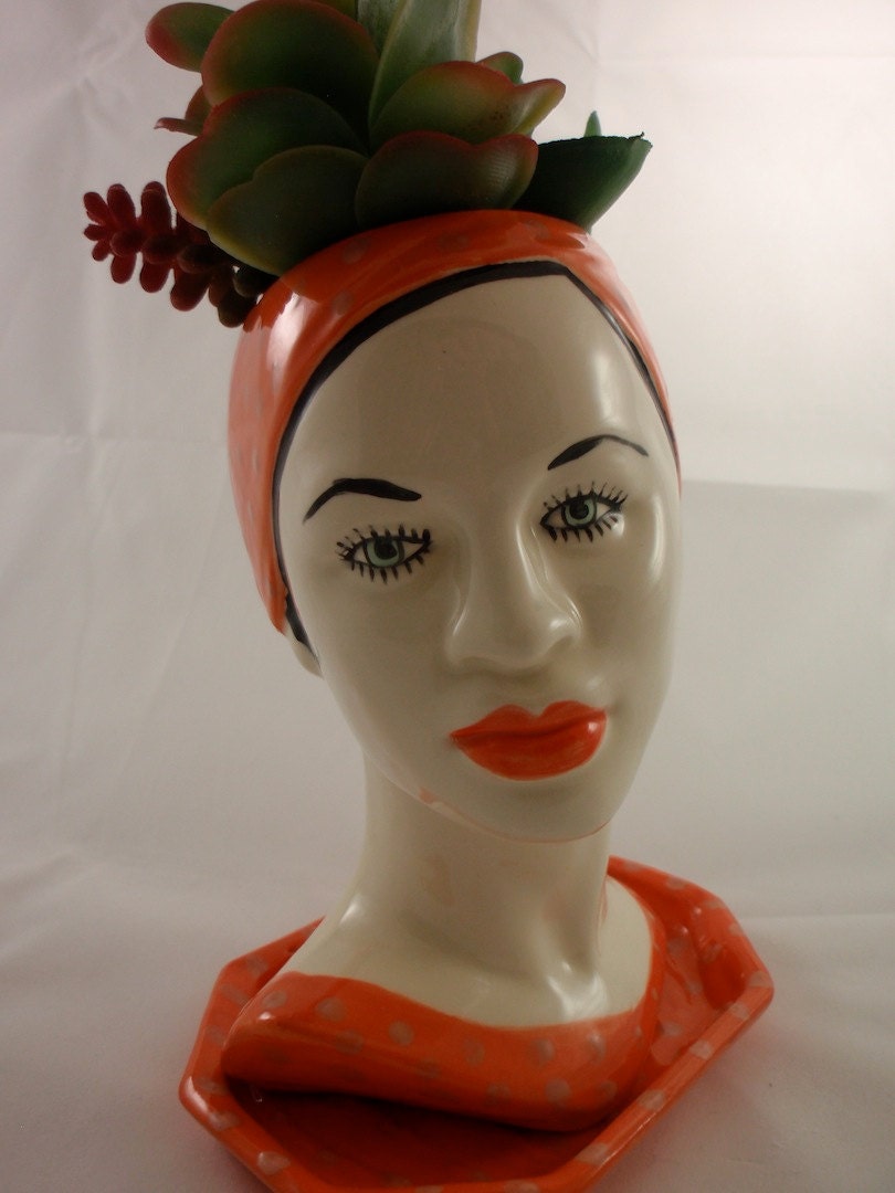 Zuri head planter