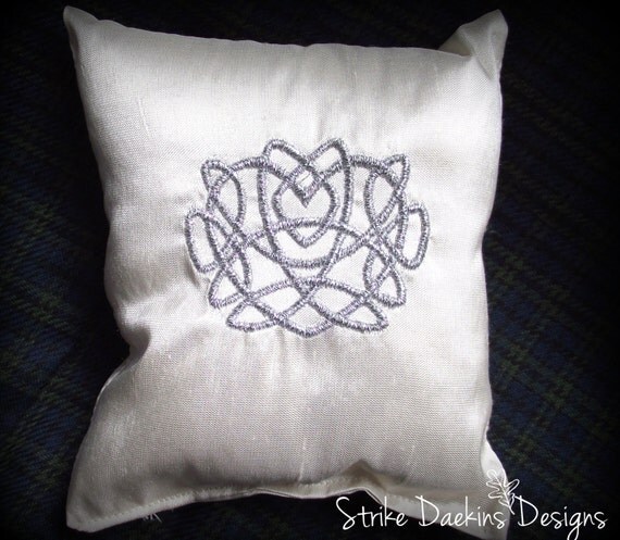 Celtic Heart Knot Ring Pillow SMALL - Celtic Wedding Collection
