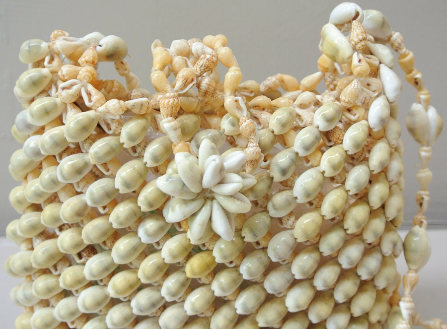 vintage purse / seashell tote art bag handmade crossbody real shell bag