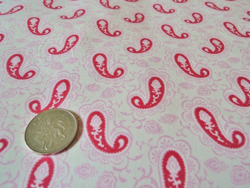 Tilda fabric FQ .... Paisley in Burgundy .... EXTRA LARGE Fat Quarter 50 x 70cm Buy any 4 get a surprise one Free Il_570xn