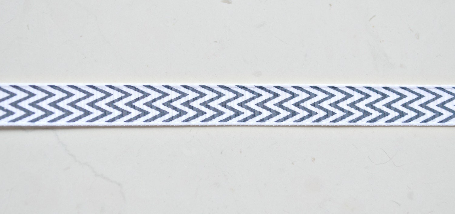 Navy chevron striped on white 3/8" grosgrain ribbon Il_570xn