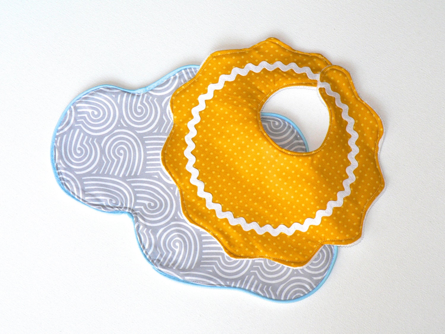 Sun and Cloud Bib and Burp Cloth Set - CecilClyde