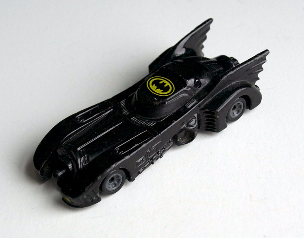 dc comics 1989 batmobile