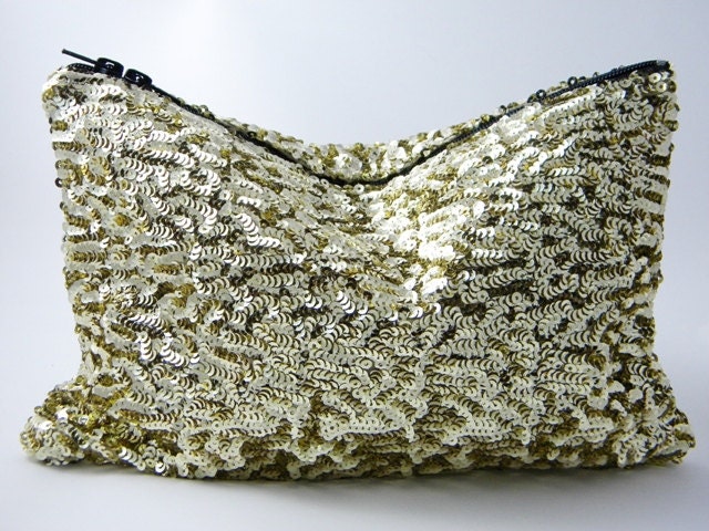 SALE/LAST ONE - Glittering Gold Sequin Statement Clutch