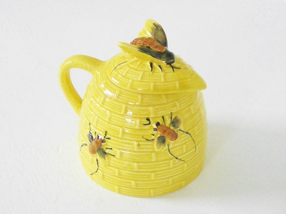 Vintage Honey Bee Beehive Pottery Syrup Jug By Grandantiquedecor 0421